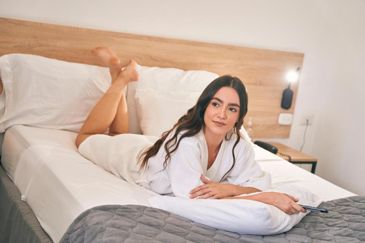 Bianco Hotel Boutique Кукута Екстер'єр фото