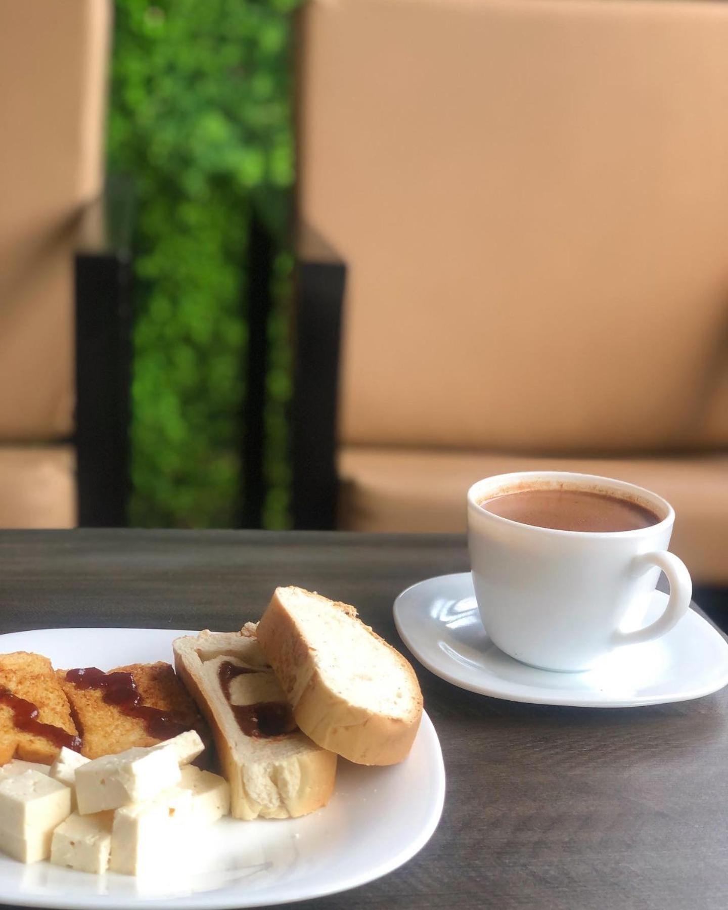 Bianco Hotel Boutique Кукута Екстер'єр фото