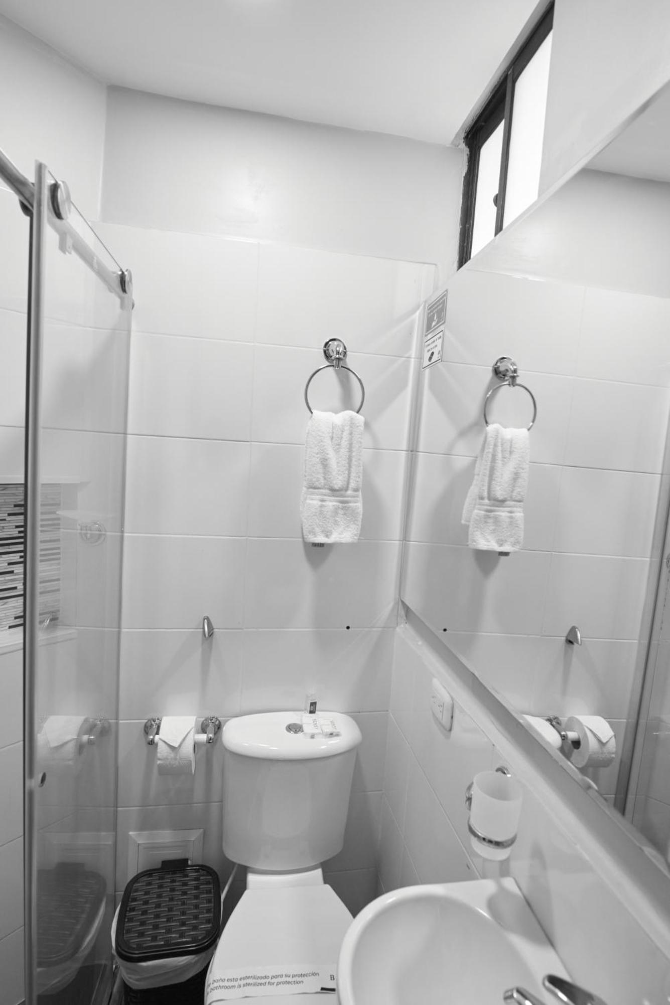 Bianco Hotel Boutique Кукута Екстер'єр фото